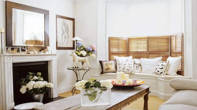 THE COMFORT AND VERSATILITY OF WINDOW SEAT CUSHIONS